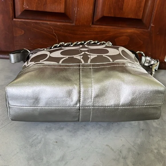 Coach Rare Crossbody/ Shoulder Bag Like New signature C silver/ metallic leather - Picture 11 of 16